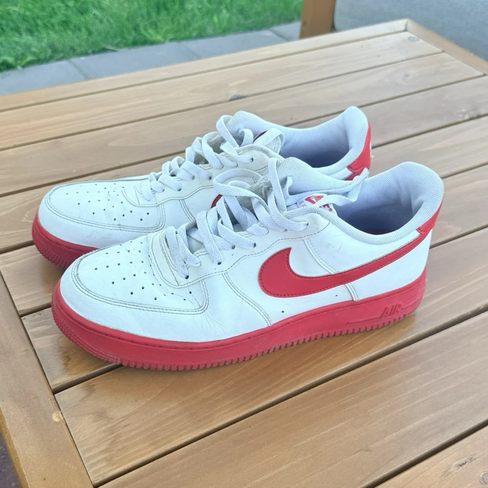 Nike Air Force 1 Retro Low White University Red Midsole CK7663-102 Mens SZ 10.5